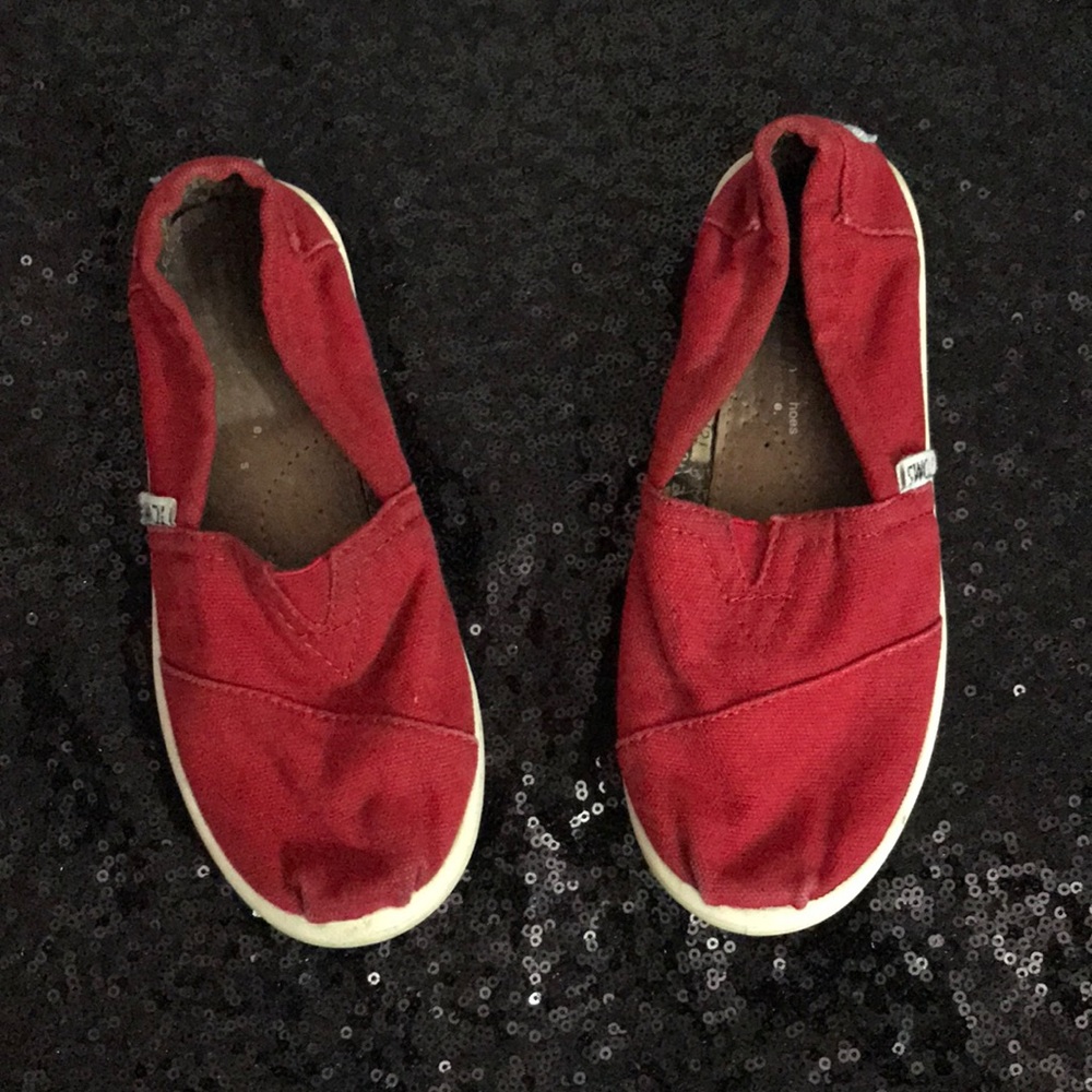 Red toms size 13